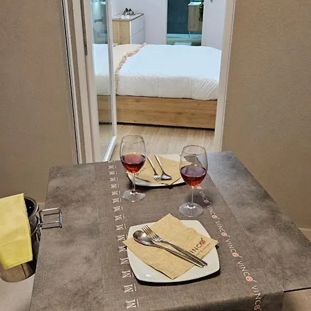 Vincotto Homes ゲストハウス 3*